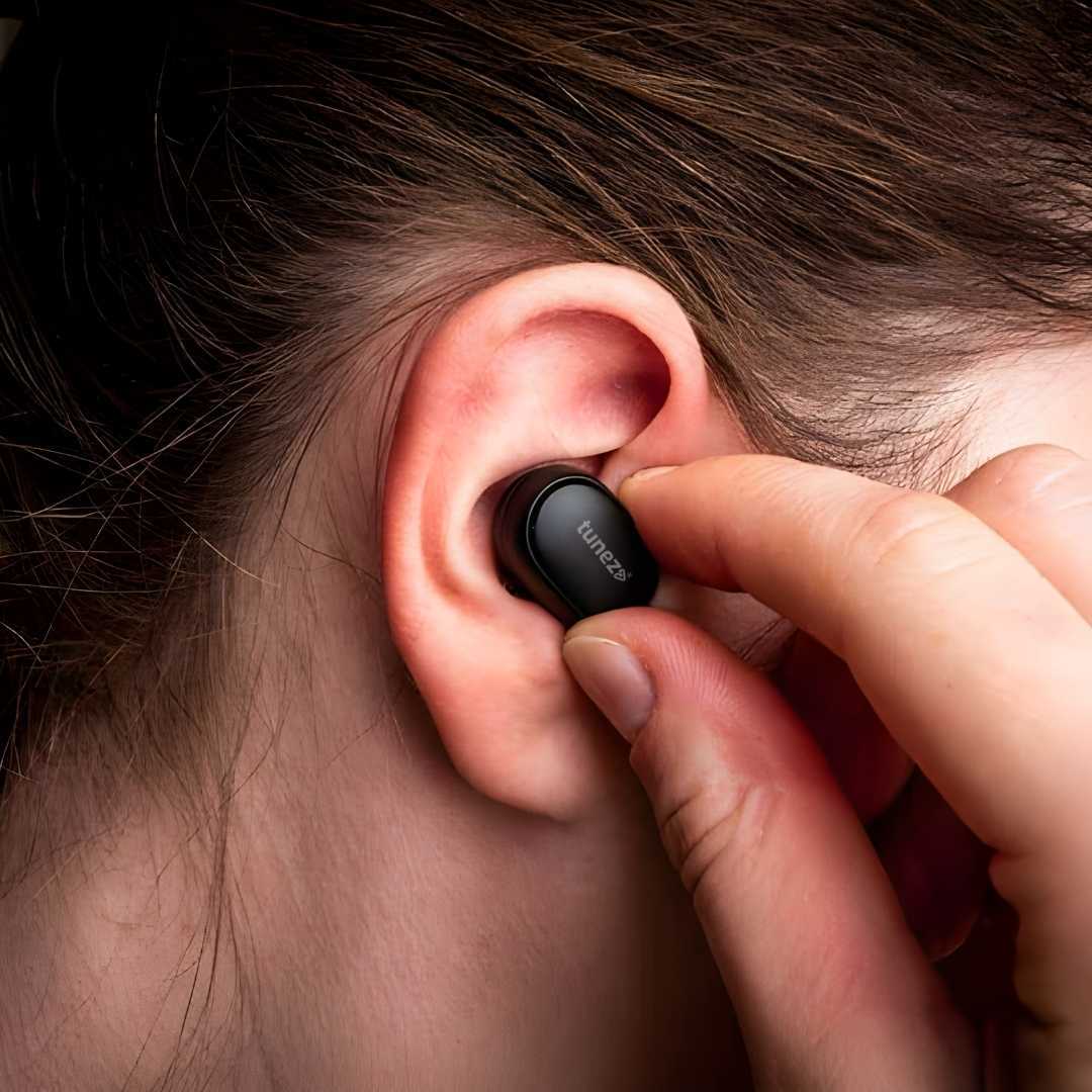How to Wear Earbuds